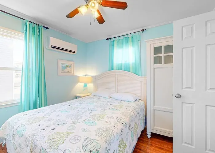 Oceanfront Happy House Duplex With Ocean View Wifi Washer & Dryer & Direct Access Holiday home